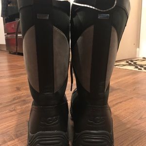 New UGG Black Mixon Waterproof Boots!